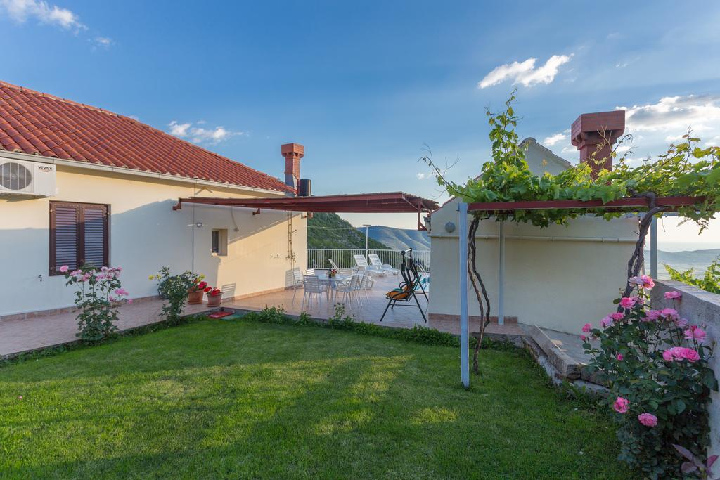 Holiday Home Urlovic Gruda Exterior photo